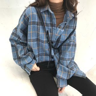 Buy Guajillo Long Sleeve Plaid Shirt at YesStyle.com! Quality products at remarkable prices. FREE Worldwide Shipping available! Stile Hijab, Aesthetic Clothing Stores, Flannel Outfits, Paris Mode, Tumblr Outfits, Long Sleeve Plaid Shirt, Mode Inspo, Soft Grunge, 가을 패션