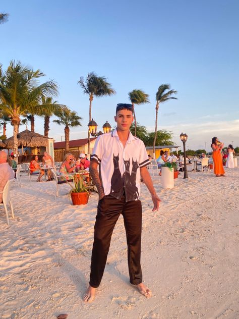 Playa, aruba, outfit men, style Aruba, Mens Outfits