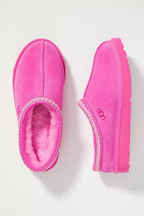 Hot Pink Tasman Uggs, Pink Tasman Uggs, Pink Ugg Slippers, Shoes Preppy, Cute Uggs, Pretty Sneakers, Pink Uggs, Ugg Tasman Slippers, Trendy Shoes Sneakers