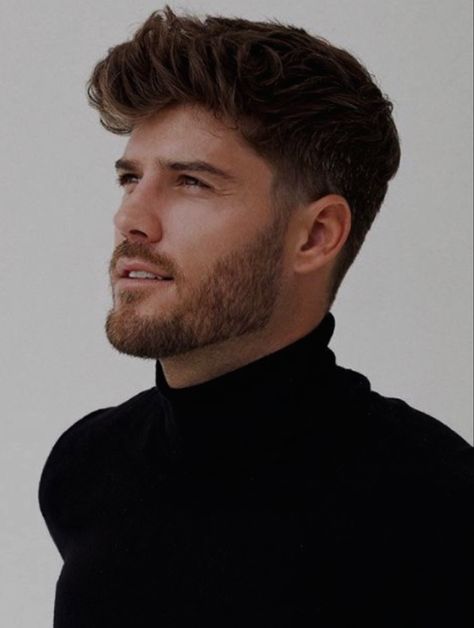 Hair Types Men, Men Fade Haircut Short, Mens Haircuts Short Hair, Formal Top, Gents Hair Style, Men Haircut Curly Hair, Hairstyle For Men, Quiff Hairstyles, Mens Hairstyles Medium