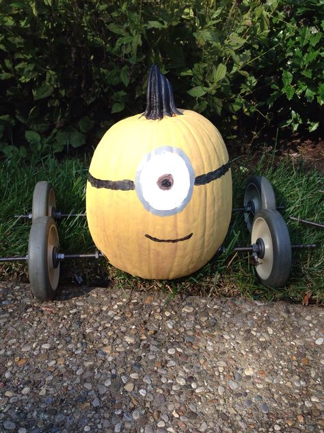 Racer idea. Pumpkin Derby Ideas, Pumpkin Race Car Ideas, Horse Pumpkin Decorating, Derby Car Paint Ideas, Pumpkin Carving Trophy Diy, Pokemon Derby Car, Derby Car, Derby Ideas, Derby Cars