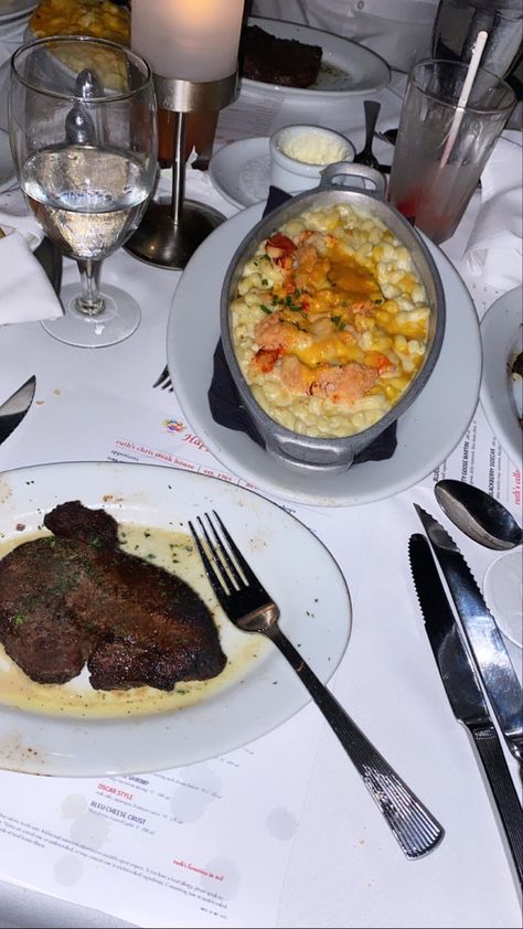 Ruth Chris Steakhouse, Ruth’s Chris, Pilates Motivation, Ruth Chris, Sweet Life, Food Cravings, Pretty Food, Aesthetic Food, Good Eats