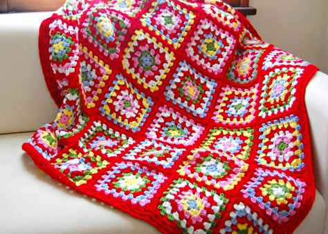 Cath Kidston Crochet, Crochet Blanket Border, Granny Blanket, Crochet Squares Afghan, Crocheted Blanket, Crochet Afgans, Crochet Blanket Afghan, Crochet Granny Square Blanket, Granny Square Blanket