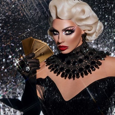 Alyssa Edwards (@alyssaedwards_1) posted on Instagram • Jan 24, 2020 at 9:51pm UTC Alyssa Edwards, Drag Make-up, Drag Queen Makeup, Eyeshadow Collection, Drag Makeup, Queen Makeup, Rupaul Drag, Rupauls Drag Race, Rupaul