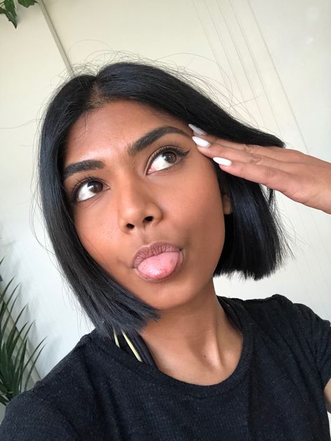 Middle Part Straight Bob, Jet Black Bob Black Women, Hairstyles 4c Hair, Sleek Haircuts, Hairstyles 4c, Natural Hair Bob, Hair Muse, Tan Skin Blonde Hair, Bob Cuts