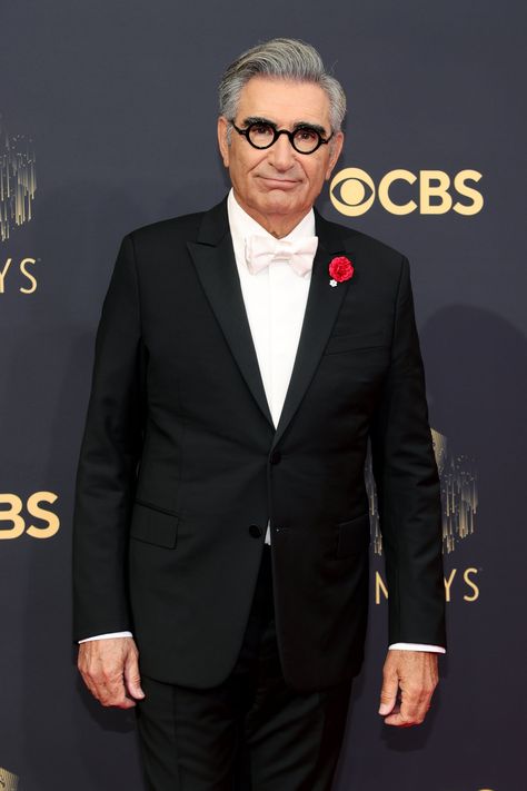 Annie Murphy, Dan Levy, Eugene Levy, Emmys Red Carpet, Catherine O'hara, Fruit Wine, Rose Video, Schitt's Creek, The Emmys