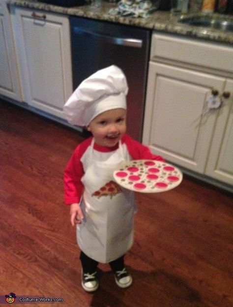 Pizza Chef - Halloween Costume Contest via @costume_works Pizza Chef Costume, Italian Costume Ideas, Baby Chef Costume, Pizza Halloween Costume, Kids Chef Costume, Mario Halloween Costumes, Pizza Costume, Chef Outfit, Diy Baby Costumes