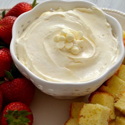 Marshmallow Fruit Dip, Fruit Dips, Best Dip Recipes, Marshmallow Dip, Chocolate Dipped Fruit, Chocolate Marshmallow, Sweet Dips, Dessert Dips, Chocolate Marshmallows