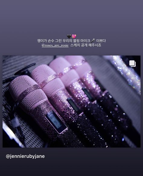 Blackpink Microphone, Music Mic, Jisoo Instagram, Rosé Blackpink, Microphones, Instagram Story, On Instagram, Instagram, Design