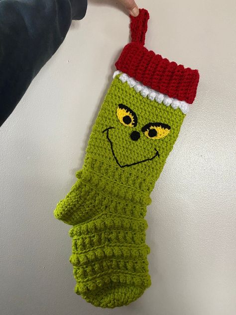 Greetings fellow creatives and crocheters! If you're looking for amazing creative ideas and free crochet patterns, don't hesitate to click the link above! 🚔 Crocheted Grinch, Grinch Stocking, Crochet Holiday Gifts, Crochet Grinch, Christmas Leg Warmers, Stocking Pattern Free, Cottage Crochet, Crochet Christmas Stocking Pattern, Crochet Mug Cozy