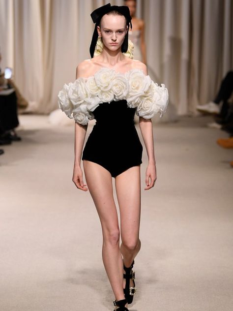 Gothic Couture, Black Velvet Bodysuit, Giambattista Valli Couture, Fabric Rosette, Floral Embellishment, Spring Couture, Velvet Bodysuit, Giambattista Valli, Bustier Top