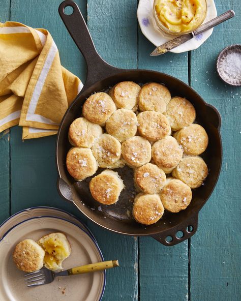 countryliving Spicy Honey Butter, Derby Food, Kentucky Derby Recipes, Derby Recipe, Best Biscuit Recipe, Angel Biscuits, Honey Butter Recipe, Holiday Entertaining Food, Spicy Honey