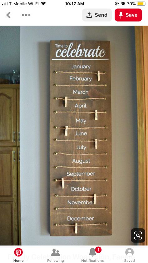 Birthday Wood Sign, Birthday Tracker, Koti Diy, Classroom Birthday, Family Wood Signs, Celebration Birthday, Birthday Calendar, Family Birthday, Diy Holz