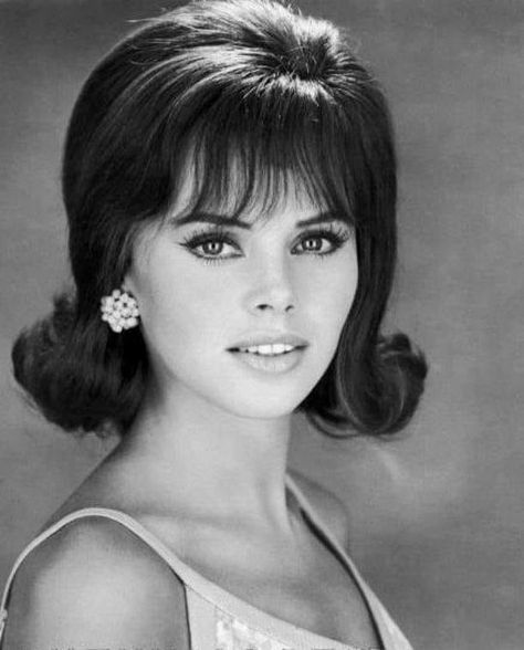 1960’s Hairstyles, 1960s Hairstyles, 1960 Hairstyles, 1960s Hair, 60s Hair, Mode Retro, Shag Hairstyles, Women's Hairstyles, Short Pixie Cut