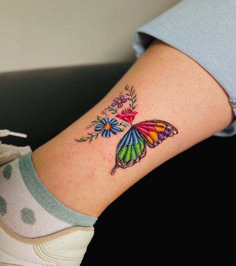 Mexican Patchwork Tattoo, Small Embroidery Tattoo, Embroidery Tattoo Flower, Stitching Tattoo Ideas, Cute Mexican Tattoos, Embroidered Tattoo Ideas, Embroidery Tattoos For Women, Hispanic Inspired Tattoos, Tattoo Embroidery Designs