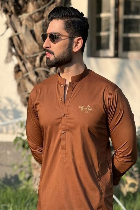 Kurta Pattern, Beard Images, Male Dress, Embroidery Kurta, Eastern Wear, Boys Kurta Design, Mens Hairstyles With Beard, Gents Kurta Design, Gents Kurta