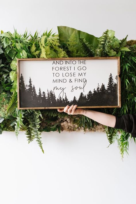 Hirsch Silhouette, Farmhouse Style Frames, Into The Forest I Go, Idee Cricut, Into The Forest, Painting Quotes, Wood Frame Sign, Beach Signs, Rustic Signs