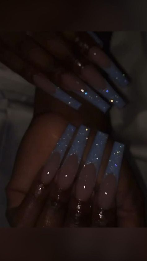 Nail Art 2022, Design Nails Art, Nail Art Aesthetic, Sparkly Acrylic Nails, Nail Art 2023, Acrylic Nails Long, Blue Prom Nails, Lilac Nails, Long Acrylic Nail Designs