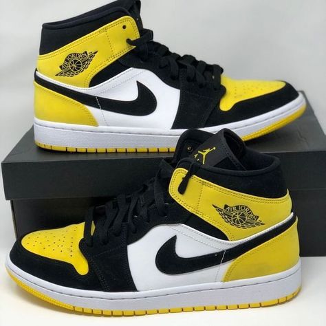 Yellow Aesthetics, Air Jordan 1 Black, Shoe Aesthetic, Gang Leader, Jordan 1 Black, Trendy Shoes Sneakers, Chill Room, Jordan Shoes Girls, Yellow Nikes