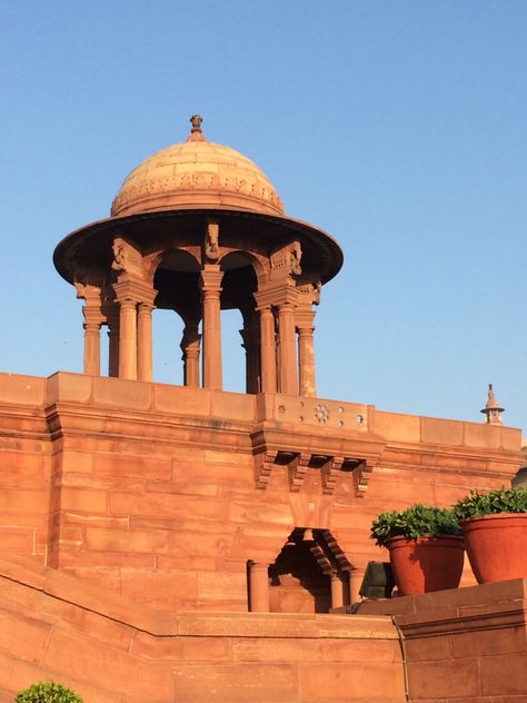 Running in Lutyens Delhi Lutyens Architecture, Lutyens Delhi, Sandstone Brick, Rashtrapati Bhawan, Edwin Landseer, Edwin Lutyens, Heroic Age, Small Cities, Old Delhi