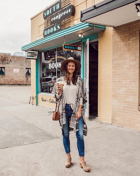 Texas Boho Style, Outfits For Austin Texas Fall, Texas Mom Style, Afternoon Party Outfit, Texas Style Fashion, Austin Texas Style, Austin Texas Fashion, Austin Texas Outfits, Clog Outfits