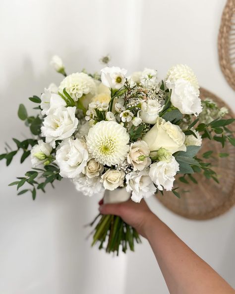 Classic whites and greens for Beth 🤍🌿 Cream And Green Bridal Bouquet, Natural Wedding Flowers, Colourful Wedding, Relaxed Wedding, Neutral Wedding, Natural Wedding, Nature Wedding, North East, Green Wedding