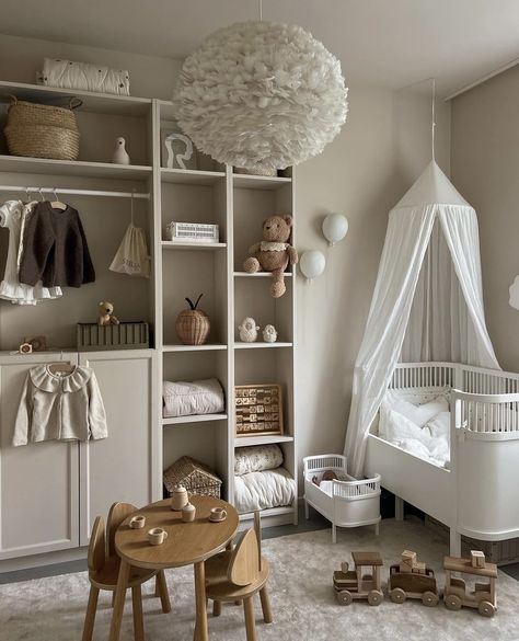 Minimalist Baby Room, Kids Rooms Inspo, Baby Room Neutral, Nursery Room Design, Baby Room Inspiration, Nursery Room Inspiration, Baby Room Design, 아파트 인테리어, Nursery Baby Room