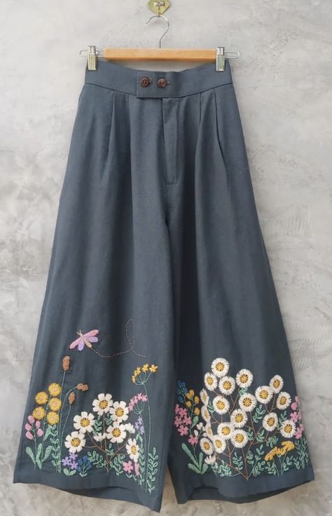 Jean Wide Leg, Linen Sleepwear, Simple Dress Casual, Embroidery Pants, Fashion Top Outfits, Batik Fashion, Dress Design Patterns, Pola Sulam, Boutique Dress Designs