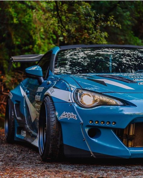 Subaru Brz Custom, Modded Cars, Tuned Cars, Cars Old, Corolla Toyota, Cars Ideas, Cars Aesthetic, Toyota Gt86, Aesthetic Girly