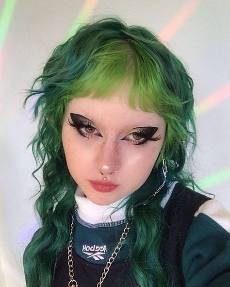 Green with envy over @neopetsfaerie's fashion mullet 💚 Try our Jupiter Pack for this color combo #lunartides #greenhair #hairdye Fashion Mullet, Alt Hair, Cute Hair Colors, Alt Makeup, Alternative Makeup, Green With Envy, Edgy Makeup, Dye My Hair, Hair Reference