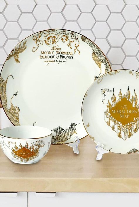 Target Has a 16-Piece Porcelain Harry Potter Dining Set Harry Potter Silverware, Harry Potter Plate, Harry Potter Dishes, Harry Potter Plates, Harry Potter Tableware, Harry Potter Table, Harry Potter Blanket Target, Harry Potter Christmas Ornaments Target, Harry Potter Set