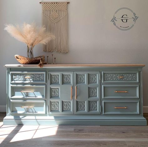 Trending Home Decor For 2024, Tan Wash, Furniture Makeover Inspiration, Chalk Paint Furniture Diy, Vintage Furniture Makeover, Revamp Furniture, Refinishing Furniture Diy, French Style Furniture, Furniture Rehab