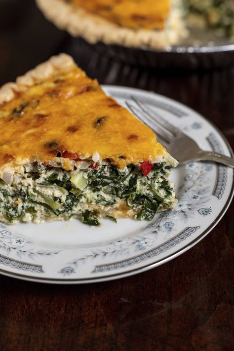 Bacon Spinach Quiche, Collard Green, Spinach Quiche, Mini Pizzas, Quiche Recipes, Collard Greens, Delicious Pies, Meals For The Week, Brunch Recipes