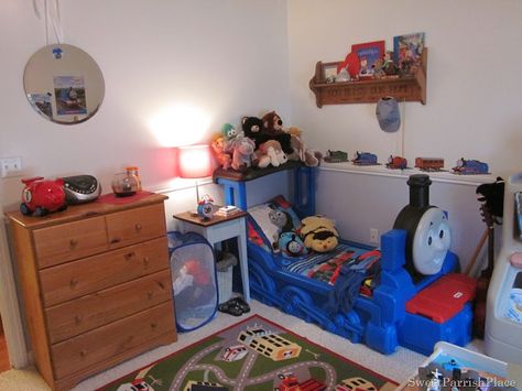 Thomas The Train Bedroom :: Hometalk Train Bedroom Decor, Train Room Decor, Thomas Bedroom, Train Bedroom, Toddler Bedroom Decor, Boys Bedroom Themes, Teenager Bedroom Boy, Elegant Interior Design, Stylish Interior Design