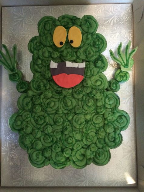 Slimer Pull Apart Cupcake Cake for a Ghostbusters Party Ghostbuster Cakes Ideas, Ghostbuster Cupcakes, Slimer Cupcakes, Ghostbusters Cupcakes, Ghostbusters Birthday Cake, Slimer Cake, Ghostbuster Birthday, Ghostbusters Cake, Ghostbuster Party