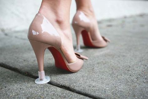 Stop heels from sinking into the grass! Credits in comment. Covers Shoes, Shoe Protectors, Best Bridal Shoes, Heel Protector, Grass Wedding, Wedding Planners, Outdoor Ceremony, Wedding Tips, Wedding Wire