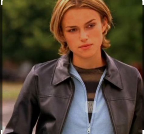 Soft Butch, Keira Knightley Hair, Butch Lesbian, Beckham Hair, Kiera Knightly, Bend It Like Beckham, So Relatable, Shave My Head, Bring It Back