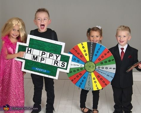 Wheel of Fortune - 2016 Halloween Costume Contest via @costume_works 4 Daughters, Mom Halloween Costumes, Halloween Web, 2 Daughters, Halloween Costumes 2016, Crazy Costumes, Halloween Coustumes, Oldest Daughter, Homemade Costume