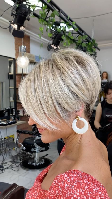 Short Platinum Blonde Hair, Woman Mullet, Girl Mullet, Hair Mullet, Dark Roots Blonde Hair, Pixie Haircut For Thick Hair, Short Hair Undercut, Blonde Pixie Haircut, Messy Short Hair