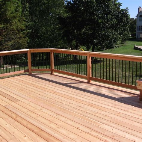 Wood Deck Designs Railing, Cedar Deck Railing Ideas, Cedar Deck Railing, Deck Update, Red Cedar Deck, Cedar Decking, Wood Deck Designs, Cedar House, Cabin Remodel