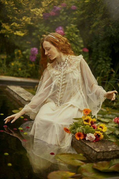 Ophelia Dress Hamlet, Hamlet Photography, Laura Sheridan, Beginner Photo Editing, Photoshop For Photographers, Photo Editing Photoshop, Pre Raphaelite, Figure Poses, Poses References