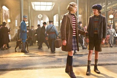 Isabelle (Chloe Grace Moretz) from Hugo -- stripes, plaid, tweed, knee-highs. Hugo 2011, Hugo Movie, Hugo Cabret, Sandy Powell, Movie Outfits, Asa Butterfield, Best Costume Design, 2011 Movies, Chloë Grace Moretz