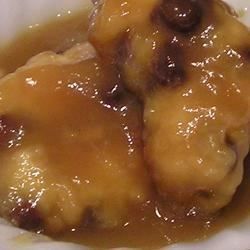 My Mom used to make this and I still make this pudding-like cake. During the baking the batter rises to the top and a pudding like sauce forms underneath the crust. There is also a lemon version. Acadian Recipes, Poor Mans Pudding, Homemade Christmas Desserts, Baked Pudding, Hasty Pudding, Canadian Recipes, Pudding Cakes, Self Saucing Pudding, Potluck Ideas