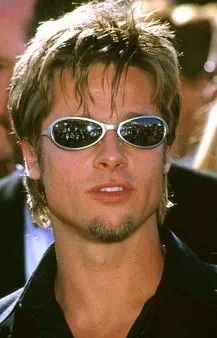 Brad Pitt Sunglasses, Brad Pitt Style, 2000s Hair, 2000s Outfit, 90s Sunglasses, Outfits 2000s, Couple Fits, Tyler Durden, Man Crush