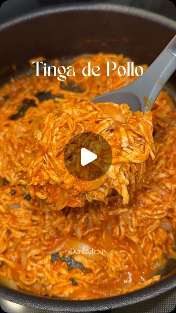 Mexican Tinga Recipes, How To Make Tinga De Pollo, Easy Chicken Tinga Recipe, Authentic Mexican Chicken Recipes, Comida Mexicana Ideas, Comidas Mexicanas Ideas, Chicken Tinga Tacos, Tinga Recipe, Chicken Tinga Recipe