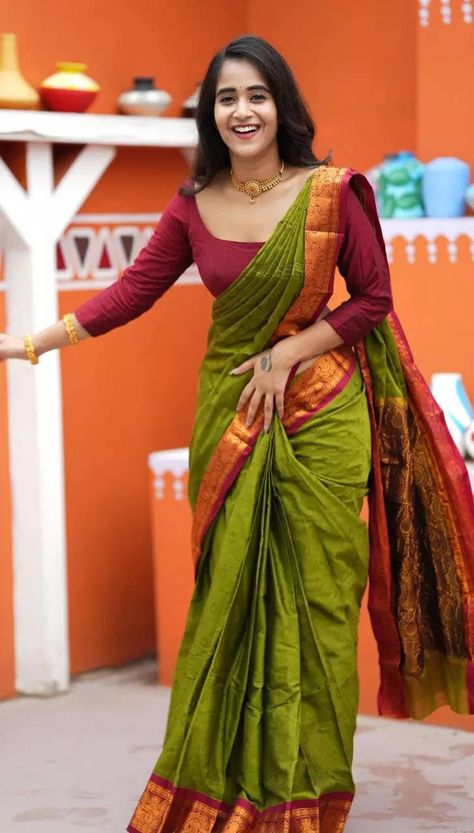 Deepti Sunaina Saree, Deepti Sunaina, Green Cotton Saree, Deepthi Sunaina, Saree Photos, Couple Wedding Dress, Dulhan Mehndi, Frock For Women, Beautiful Dresses For Women