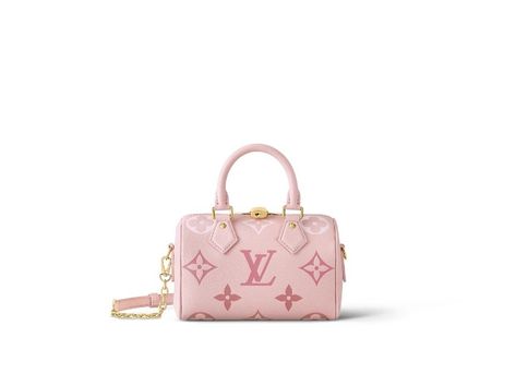 Louis Vuitton Speedy Bandouliere, Handbags Louis Vuitton, Louis Vuitton Pink, Cute Handbags, Luxury Designer Handbags, Summer Parties, Louis Vuitton Speedy, Cute Bags, Bags Designer Fashion