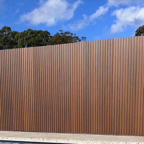 PANELS ON THE GO on Instagram: "Spectacular turn out for our client today 🤯
📍Vincentia 
Take a look at this breath taking 40metres of teak cladding installed replacing colour bond fencing a nice dress up. 👌🏻" Reno Ideas, Take A Breath, Fencing, Go On, Reno, Fence, The Go, Teak, Nice Dresses