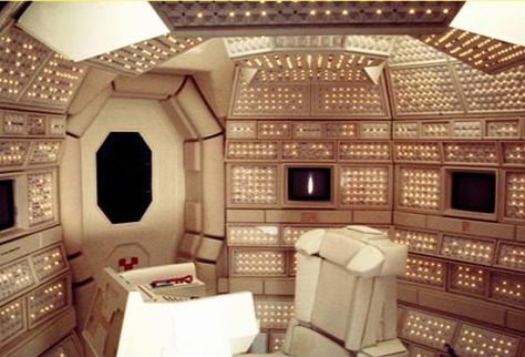 Alien Ridley Scott, Scifi Environment, Scifi Interior, Album Concept, Alien 1979, Alien Ship, Spaceship Interior, Alien Aesthetic, Alien Spaceship