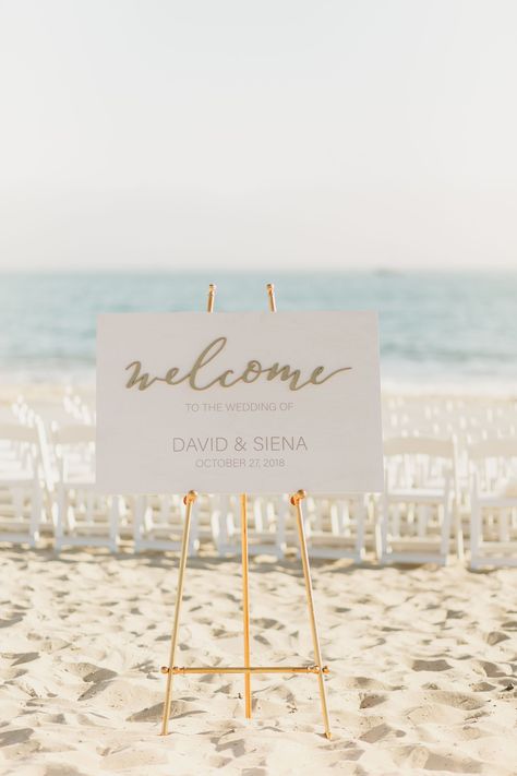 Wedding Signs Beach, Wedding Beach Signs, Beach Wedding Entrance Ideas, Welcome Sign For Beach Wedding, Beach Wedding Photo Booth, White Beach Wedding Decor, Wedding Welcome Sign Beach, Oceanfront Wedding Ceremony, Beach Wedding Signage